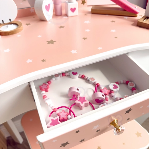 Cassetto contenitore e organizzazione ordinata