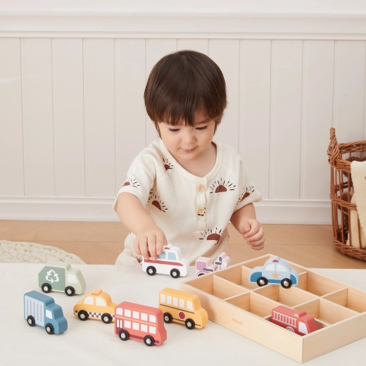 Finition en bois lisse pour les petites mains