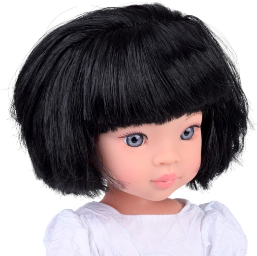 Détails réalistes et cheveux implantés