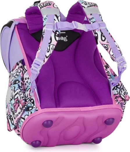 Anatomical back panel and padded straps