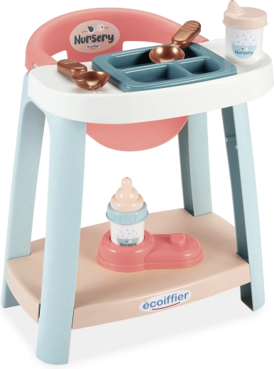 Compact station with storage