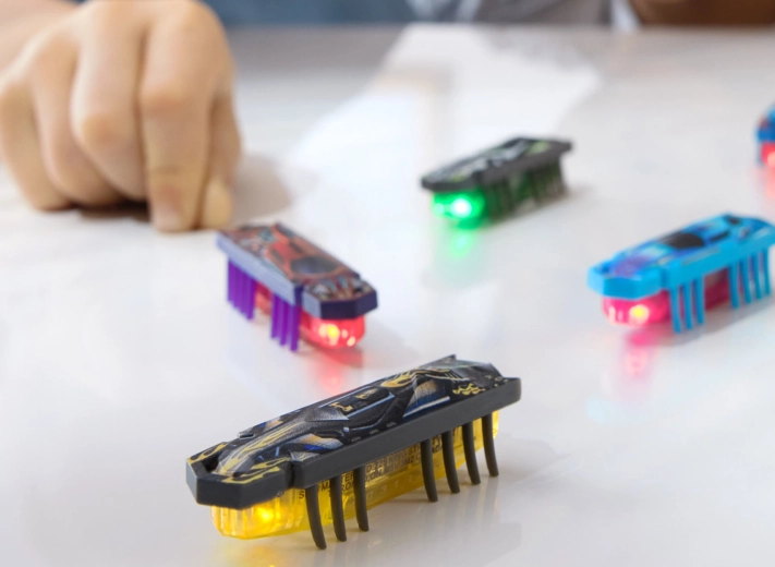 Two robot types in one pack