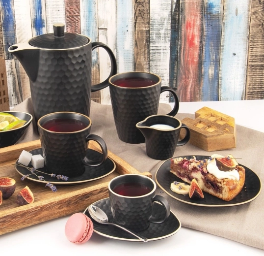 Durable stoneware, easy care