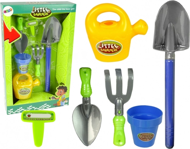 Kindergartenset mit Eimer, Schaufel und Gießkanne