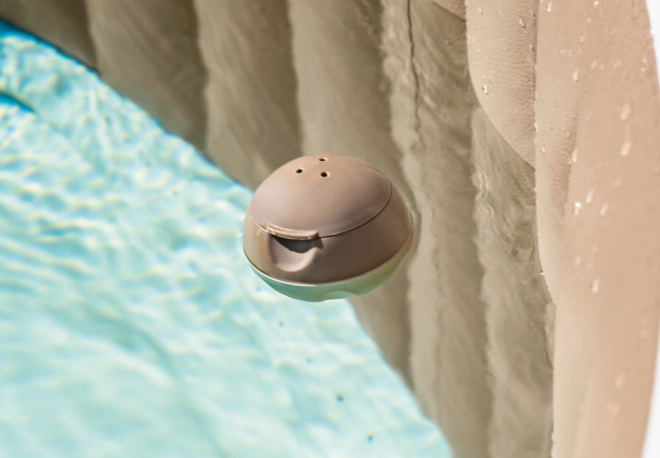 Plávajúci dávkovač chemikálií