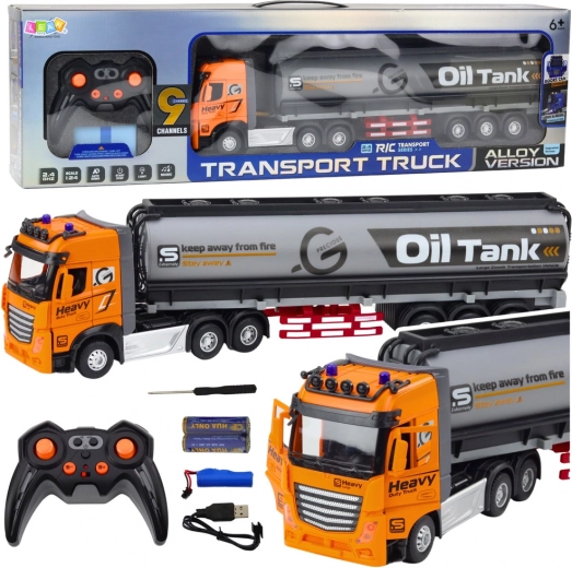 Remote-controlled tanker with lights and sound 1:24