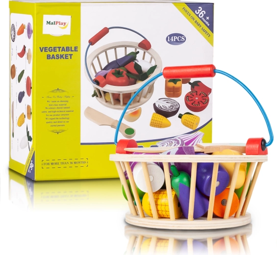 Cestino di legno con verdure da tagliare