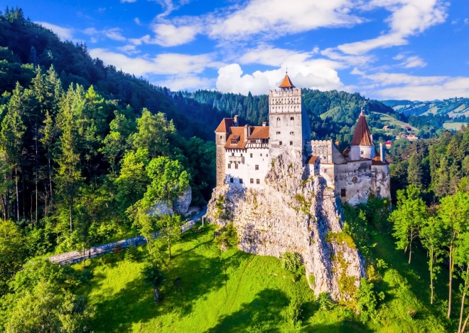 enjoy puzzle Bran Castle in summer 1000 pieces