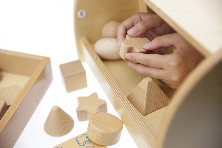Boîte tactile à énigmes Masterkidz pour l’exploration sensorielle