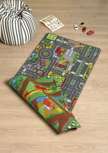 Two play worlds in one rug