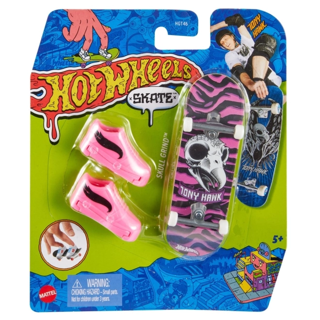 Fingerboard with Removable Skate Shoes by Hot Wheels