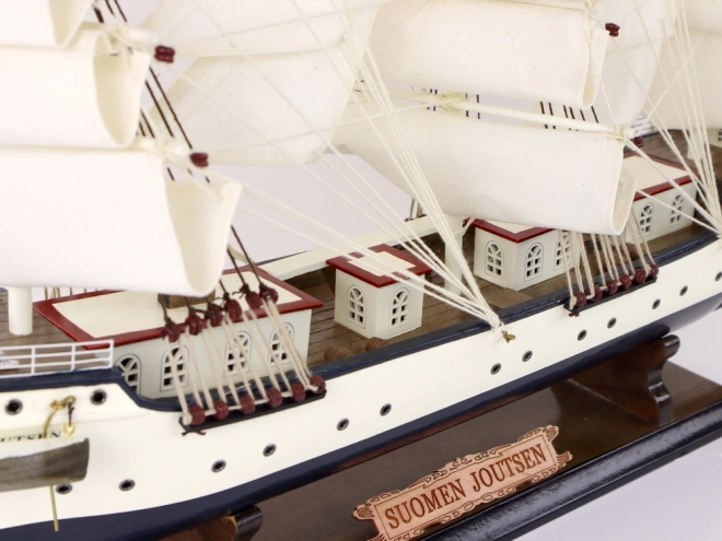 Collectible Ship Suomen Joutsen Model