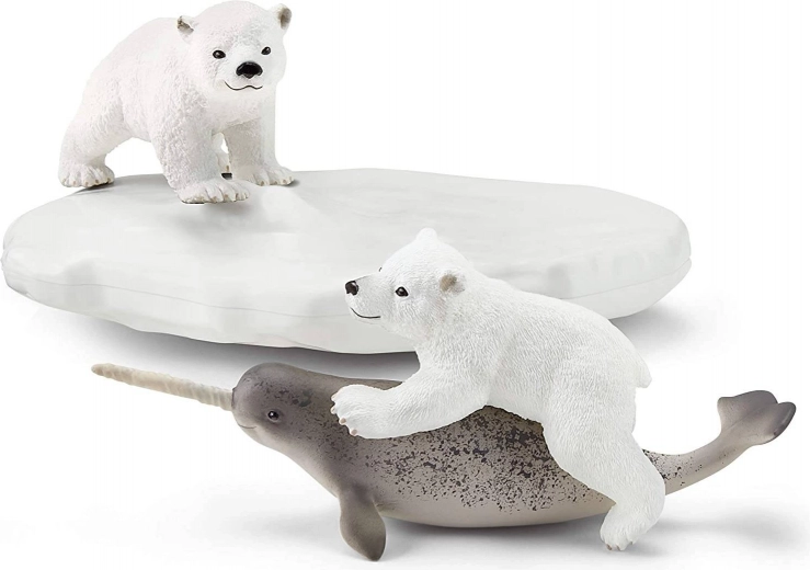 Realistic figures for engaging play