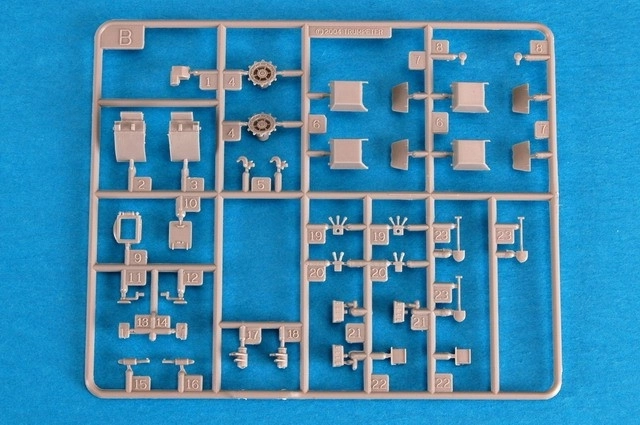 British AS-90 Self-Propelled Gun Model Kit