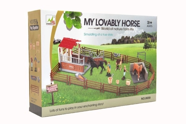 Horse Stable and Accessories Set