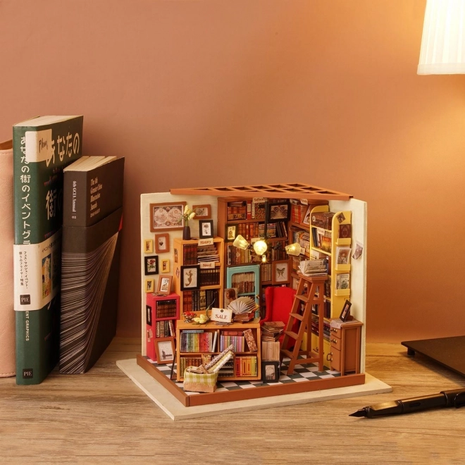 Robotime Rolife DIY House: Library with LED Light