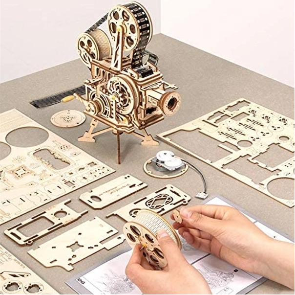 Rokr 3D Wooden Puzzle Mechanical Movie Projector