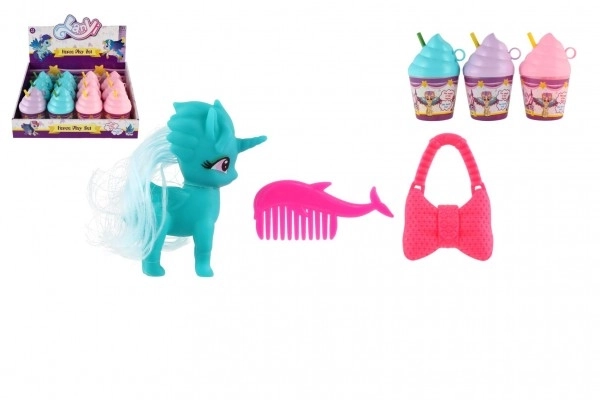 Styling Unicorn with Accessories in Ice Cream Cup