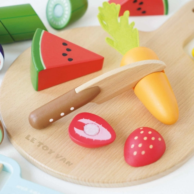 Le Toy Van Cutting Fruit and Vegetable Set with Board