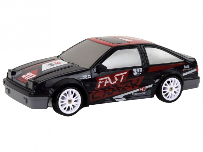 Zuverlässiges ferngesteuertes Sportauto im Maßstab 1:24 mit austauschbaren Rädern