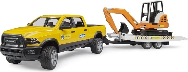 Bruder véhicule de service tout-terrain RAM avec mini-pelleteuse