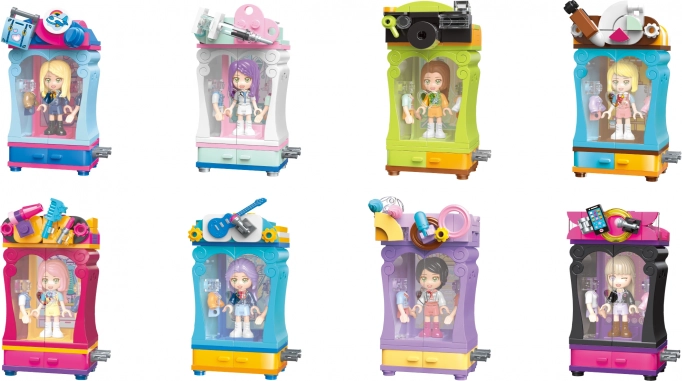 Minifigure and accessories in every set