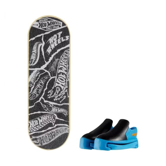 Hot Wheels Skateboard with Finger Shoes