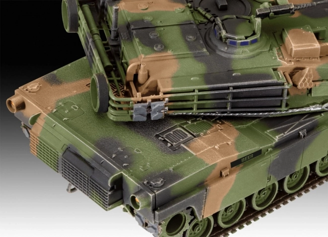 Plastic Model of M1A2 Abrams Tank 1/72 Scale