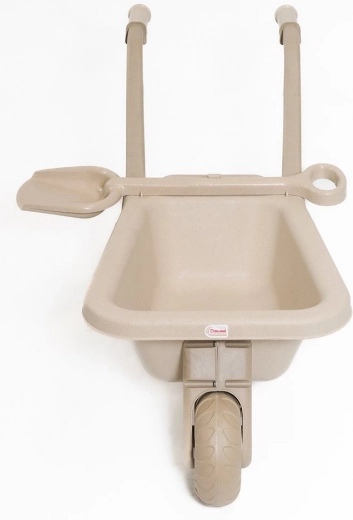 Praktisk skovl medfølger