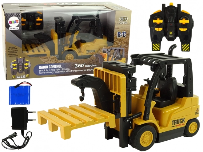Remote-Controlled Forklift 360 Degree Rotation Yellow Pilot