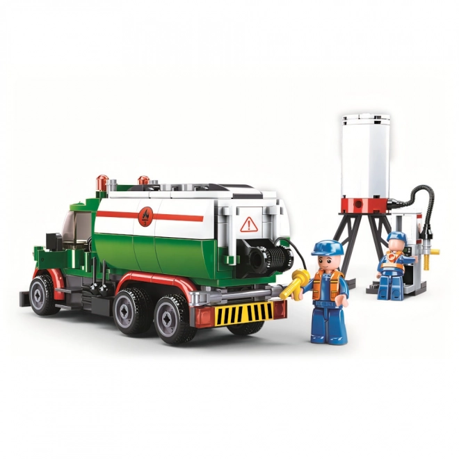 Sluban Town Tanker Truck Building Set