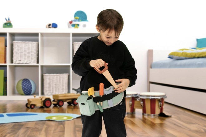 Supports imagination and fine motor skills