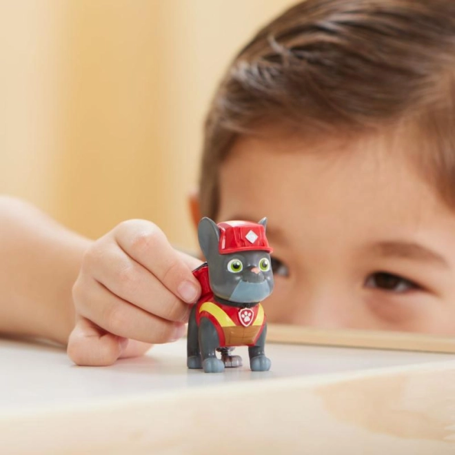Figurine de Charger pour un jeu authentique
