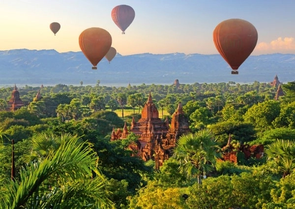 Schmidt Puzzle Hot Air Balloons Over Mandalay