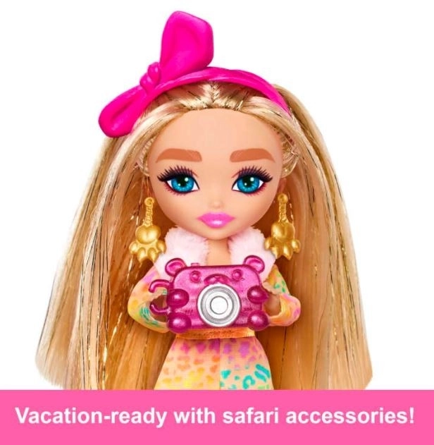 Barbie Extra Fly Minis Safari Doll