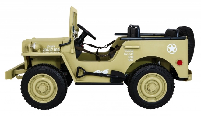 Retro vojenské auto pro 3 děti Matcha + pohon 4x4 + úložné prostory + EVA + pomalý start + MP3 LED