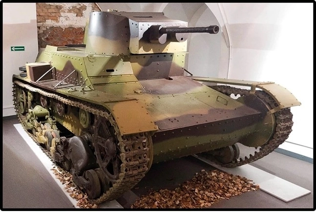 Valósághű modell 1:28 méretarányban