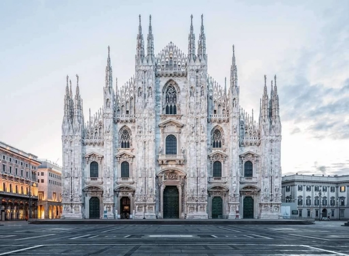 Ikonikus Duomo di Milano motívum