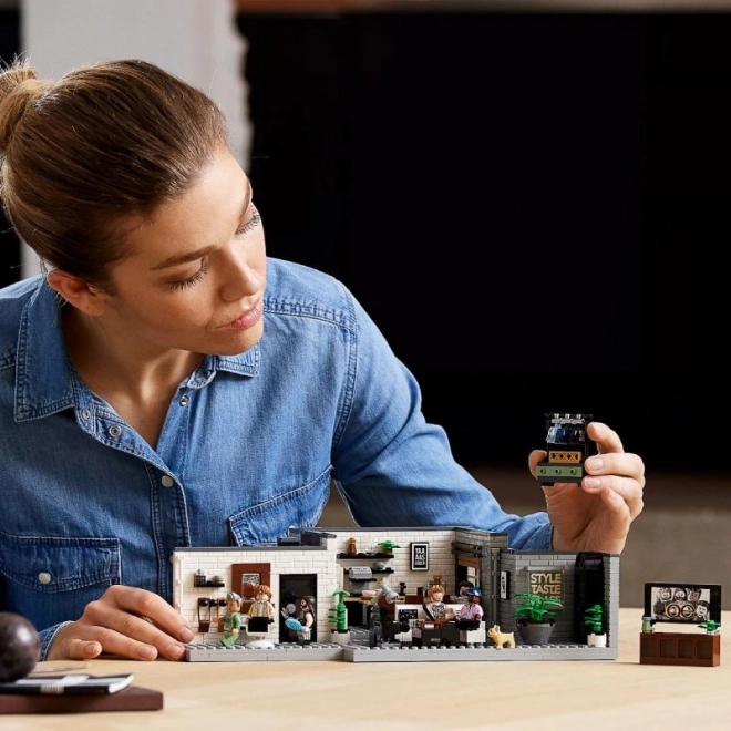 Minifiguren van de Fab Five en gasten