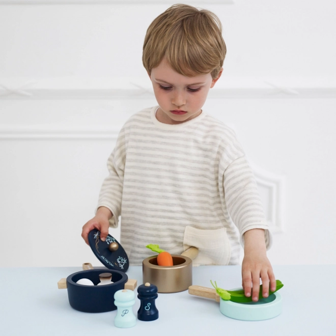 Le Toy Van Cooking Set