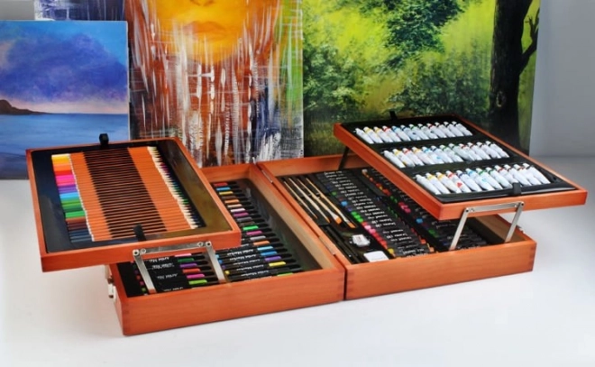 Comprehensive Painting Set in a Wooden Case