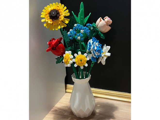 Technical Construction Set Meadow Flowers with Vase 618 Pieces