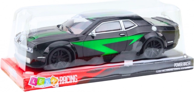 Sportovní auto s pohonem černé se zelenými liniemi