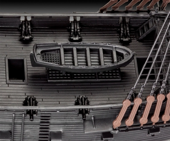 Modello plastico nave Black Pearl 1/150