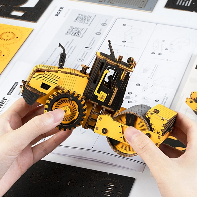 Robotic Wooden 3D Puzzle Road Roller