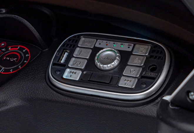 Aston Martin DBX Weiß