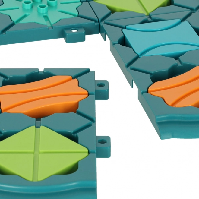 Jeu de société logique labyrinthe avec parcours d'obstacles