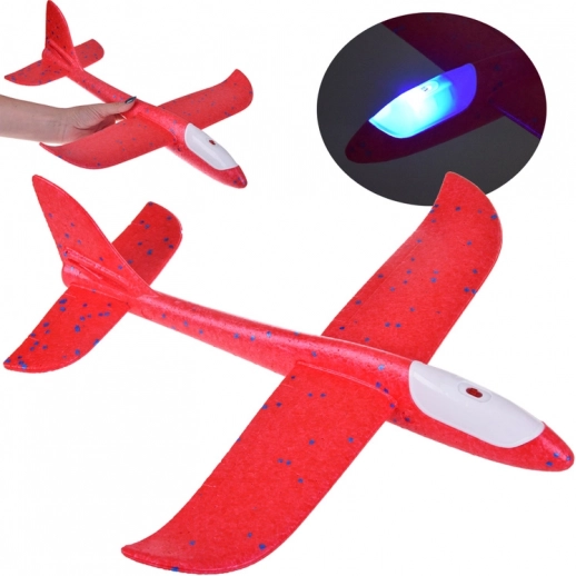 Striking LED lighting for dusk flights