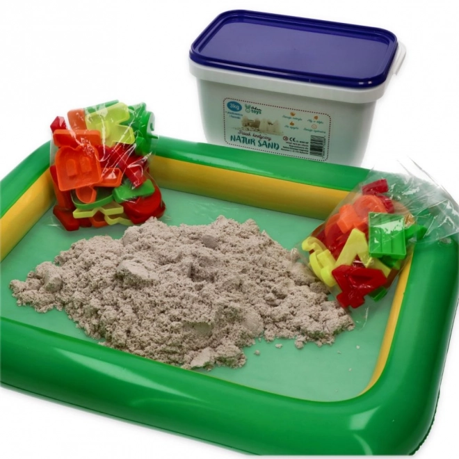 Kinetic Sand 3kg with Molds and Sandbox