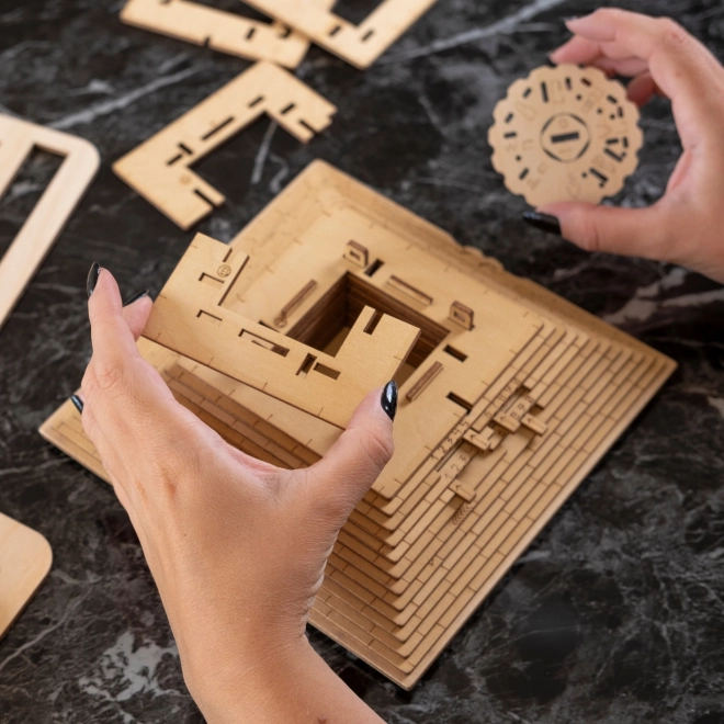 EscapeWelt 3D Wooden Mechanical Puzzle Pyramid